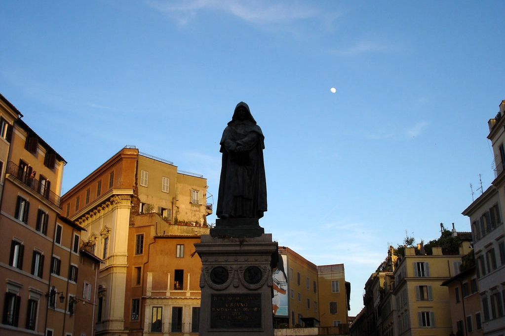 Statue_of_giordano_bruno 2